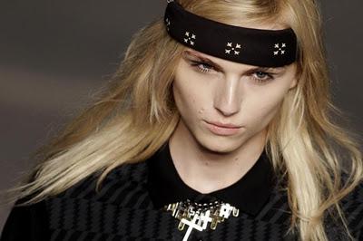 Christmas Werid: Andrej Perjic, il modello-modella!