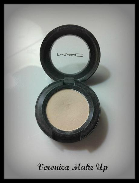 MAC Eyeshadows Blanc Type