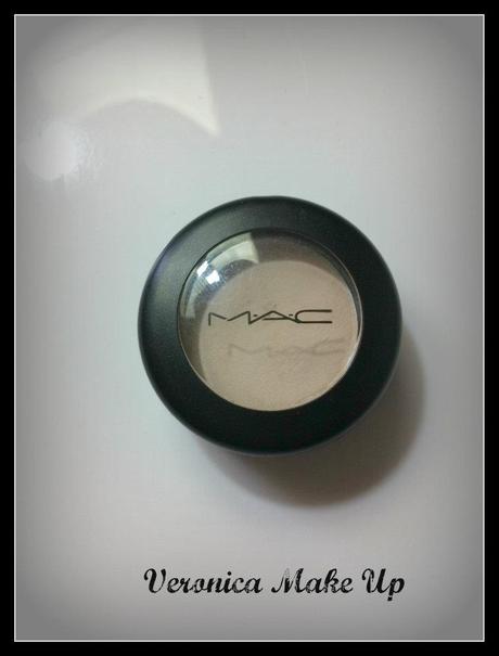 MAC Eyeshadows Blanc Type