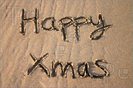 Happy Xmas Written Beach 247583 Buon Natale a tutti!