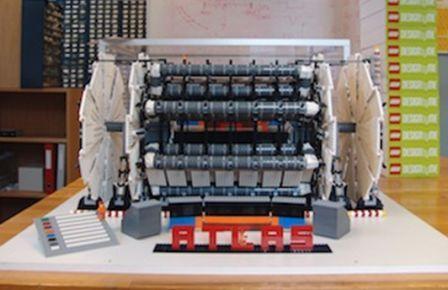 Modello Dell'Atlas Detector Realizzato Con I Mattoncini LEGO