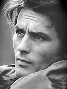 Le foto di Alain Delon il bello del cinema francese.