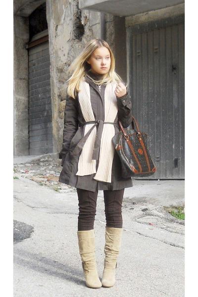 brown Love coat