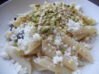 Penne radicchio e pistacchio.