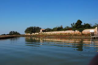 Sant'Ariano, l'isola delle anime perse