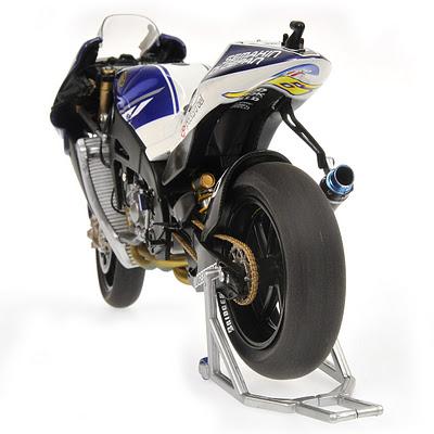 Yamaha YZR-M1 V.Rossi 2010 by Minichamps