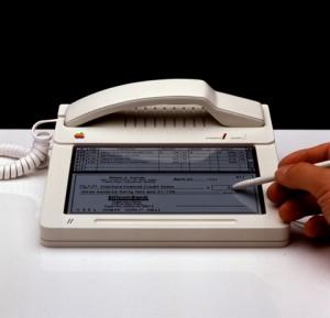 Apple e un telefono datato 1983