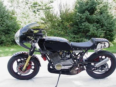 Yamaha RD 350 Cafe Racer by Richard Weslow