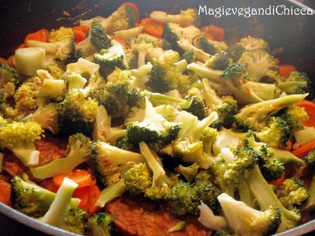 Tempeh spadellato con verdure