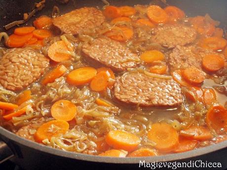 Tempeh spadellato con verdure