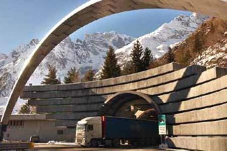 traforo monte bianco Traforo del Monte Bianco, chiuso fino a domani mattina