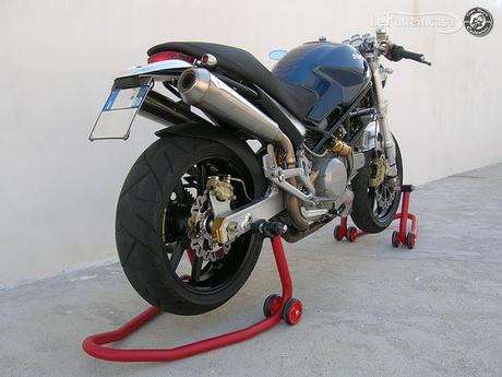 Lefatteincasa : Ducati Monster Metallic by Salvy