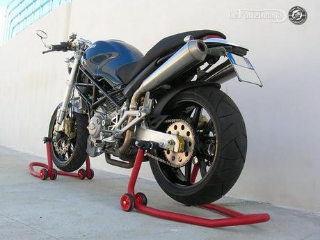 Lefatteincasa : Ducati Monster Metallic by Salvy