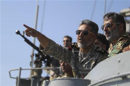 Iran/ Esercitazione Golfo. Lancio di missili a lungo raggio