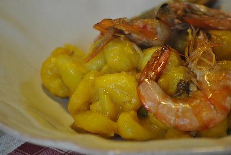 Gnocchi di kamut in crema di zucca e mazzancolle croccanti