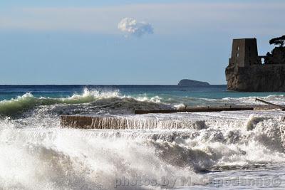 per le strade di Positano la Disney Parade ...
