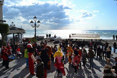 per le strade di Positano la Disney Parade ...