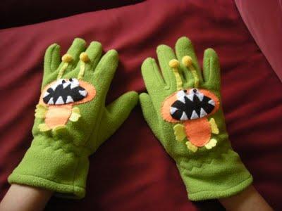 I guanti alieni / Les monsters-gants