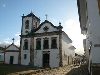 Paraty, party e misticismo