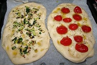 Focaccia ai pomodori e alle zucchine