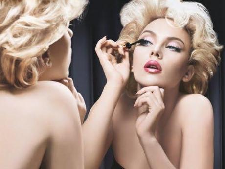 Scarlett Johansson per D&G; make-up campaign 2010