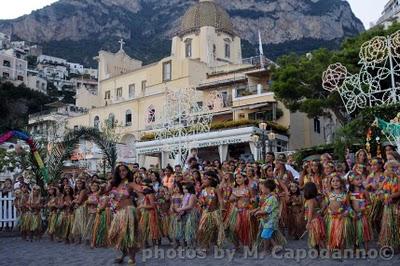 La Festa Hawaiana di Positano: le foto