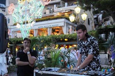 La Festa Hawaiana di Positano: le foto