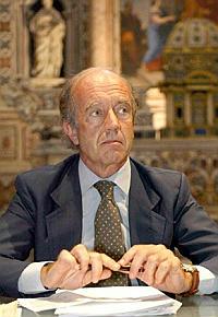 IL PERSONAGGIO OSCURO ARCIBALDO MILLER. DA UOMO AMICO DI ALCUNI ESPONENTI CAMORRISTI, A ISPETTORE CASTIGA TOGHE , A UOMO CHE VA ALLE CENE DELLA P3.