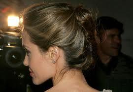 Anche in autunno... tiratevi su !  prosegue la moda dello chignon !