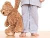bambino-sonnambulo-notte-orsetto bambino-sonnambulo-notte-orsetto