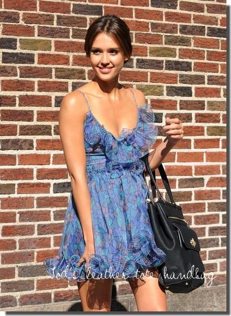 Jessica Alba: Tod's handbag, Marc Jacobs dress & Robert Clergerie heels