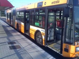 Taxi e bus in “mezzo” ai rischi