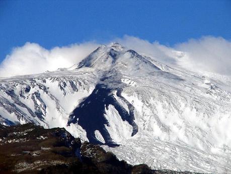 LA COLATA LAVICA SOLIDIFICATA DELL'ETNA