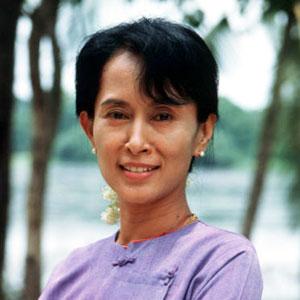 Birmania: Aung San Suu Kyi potrà andare al governo