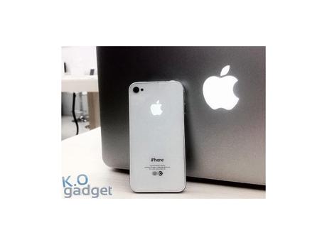 Kit per iPhone 4/4S per avere il logo luminescente (Video)