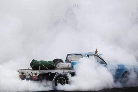 festival delle sgommate 1 Australia, “Burnout” al “Summernats Car Festival” di Canberra | Foto sgommate