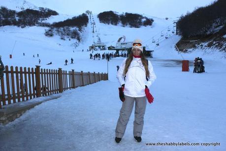 Fashion blogger on the snow(board)