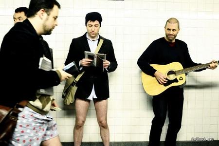 No Pants Subway Ride image 2 “No Pants Subway Ride” (“Giornata senza pantaloni in metrò”): a Citta del Messico, Londra e Milano e nel Mondo | Foto