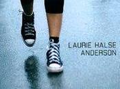 emozioni difettose Laurie Halse Anderson