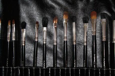 MAC 32 brushes set