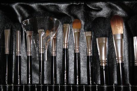 MAC 32 brushes set