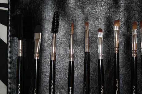 MAC 32 brushes set