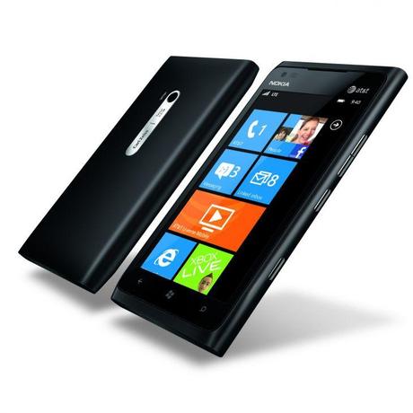 Nokia Lumia 900 : Le specifiche tecniche complete e le foto in Alta risoluzione