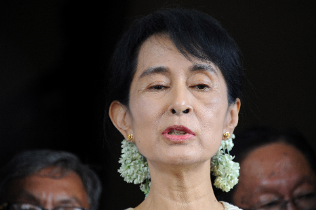 Aung San Suu Kyi Aung San Suu Kyi, candidata al Parlameto in Birmania