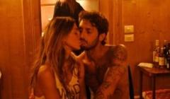 gossip,foto,vip,news,notizie,vacanze,bellezza,anticipazioni,italia,roma,milano,sicilia,capodanno,cortina,belen rodriguez,belen,rodriguez,fidanzato,corona,bacio