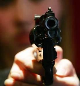 Milano: sparano e uccidono uomo per strada