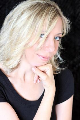 Avvistamento: Blu come gli incubi di Laurie Faria Stolarz Avvistamento: Blu come gli incubi di Laurie Faria Stolarz