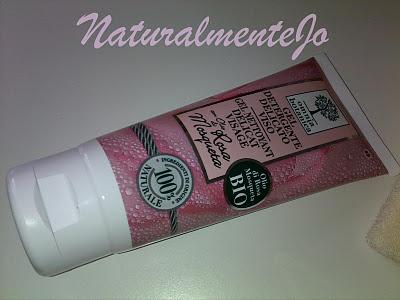 RECENSIONE: GEL DETERGENTE DELICATO VISO CON OLIO DI ROSA MOSQUETA OMNIA BOTANICA