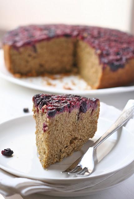 Mixed Berries Matcha Cake...una torta sotto sopra!