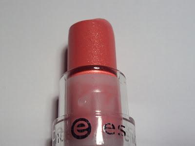 Review - Essence lipsticks 55 and 12